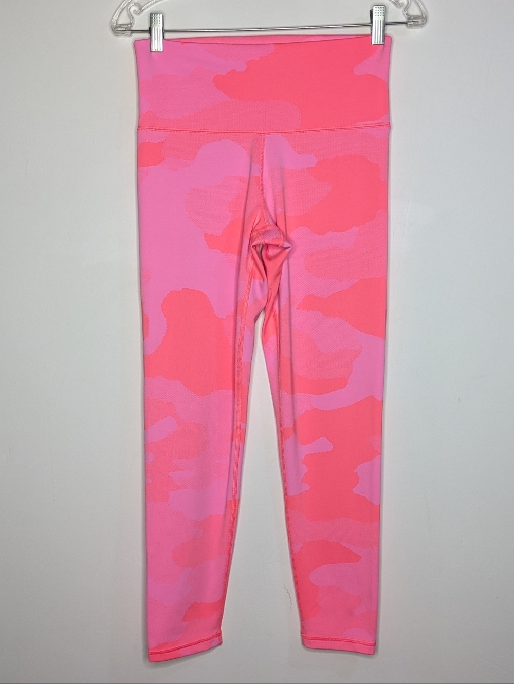Aerie Pink Camo Athletic Exercise Workout Gym Leggings L